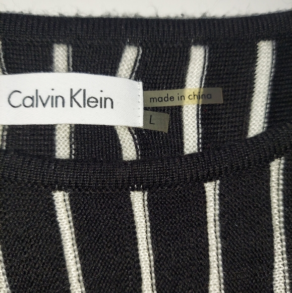 Dress #CALKLN - Picture 4 of 5